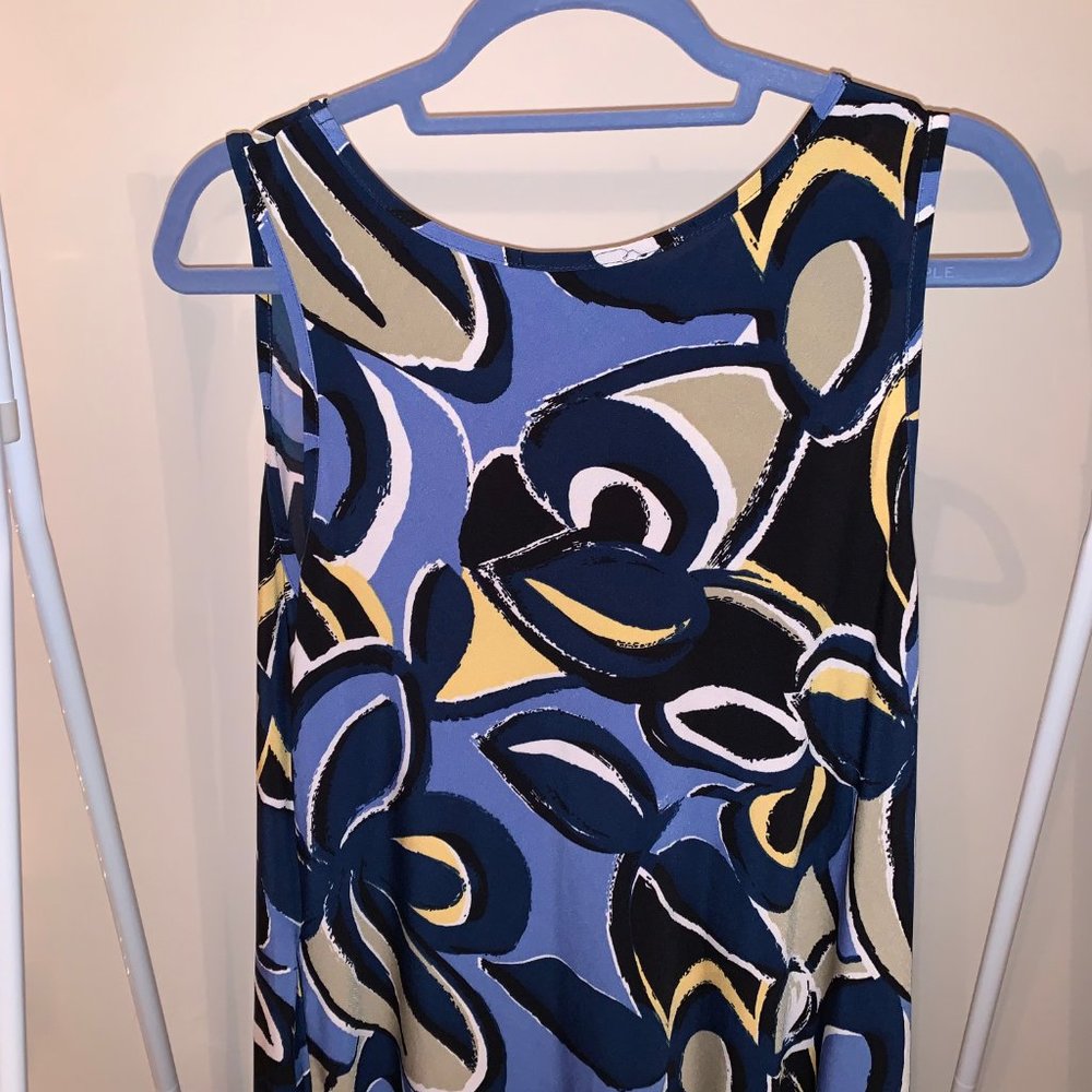 Patterned Dress - Picture 2 of 4